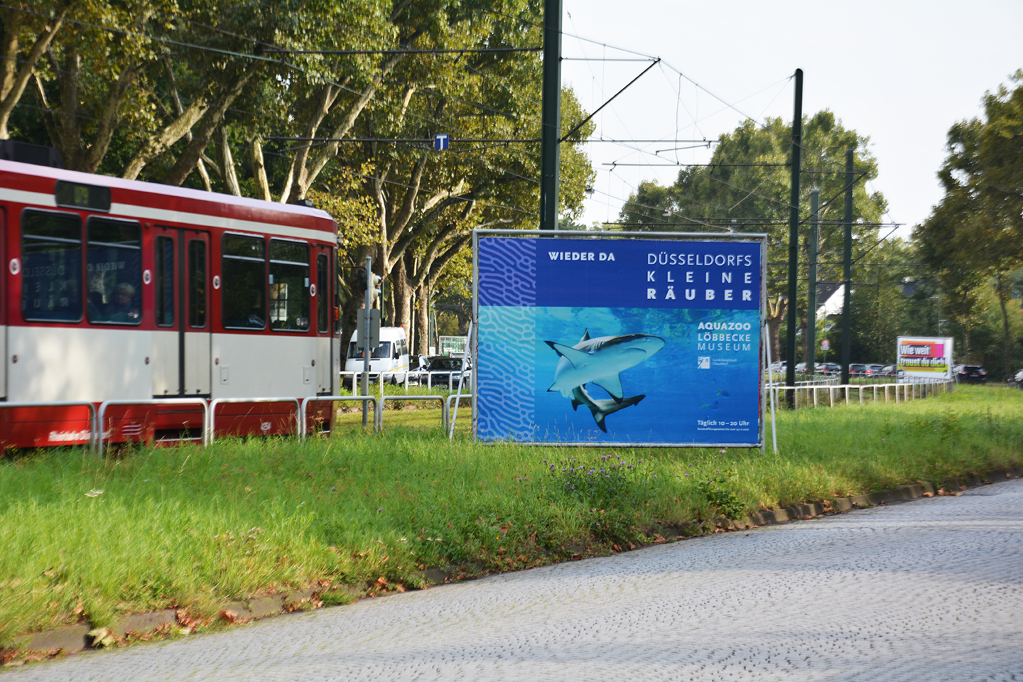 Stadt Düsseldorf Standortkommunikation mit Stadtsilhouette